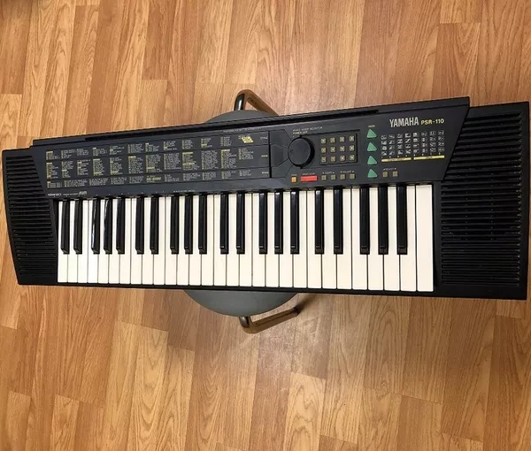 Продам синтезатор Yamaha PSR-110