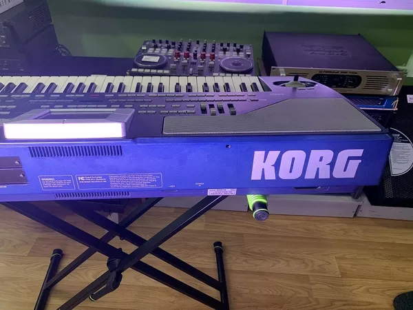 Продам синтезатор Korg PA-800 5